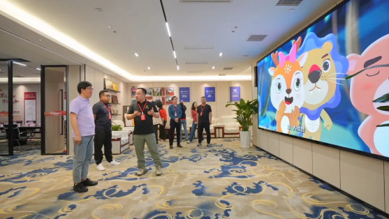 高途创始人、董事长兼CEO陈向东先生一行莅临88858CC永利体育参观、交流